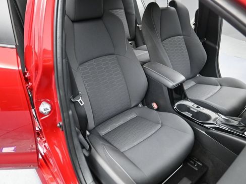 Used 2026 Toyota Corolla SE FWD image 12