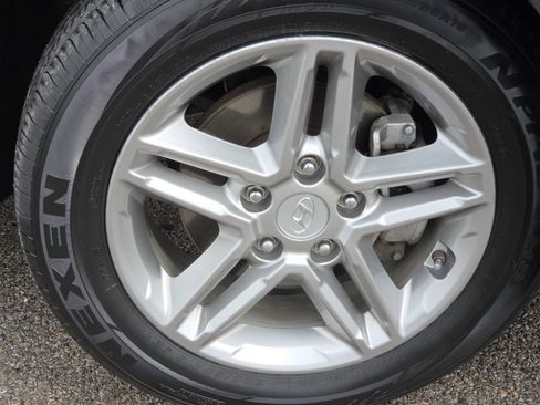 Used 2019 Hyundai Kona SE w/ Cargo Package image 7