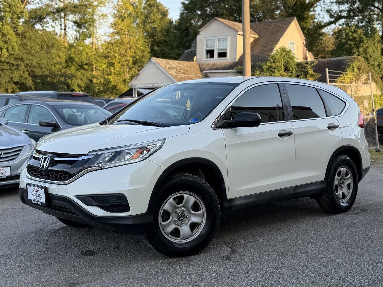 Used 2015 Honda CR-V LX image 2