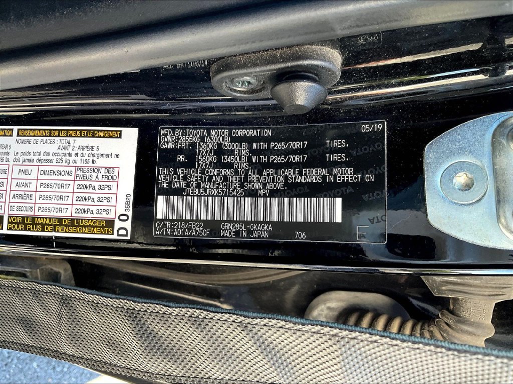 Used 2019 Toyota 4Runner SR5 AWD/4WD image 9