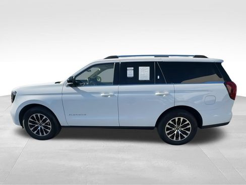 Used 2025 Ford Expedition Platinum AWD/4WD image 5