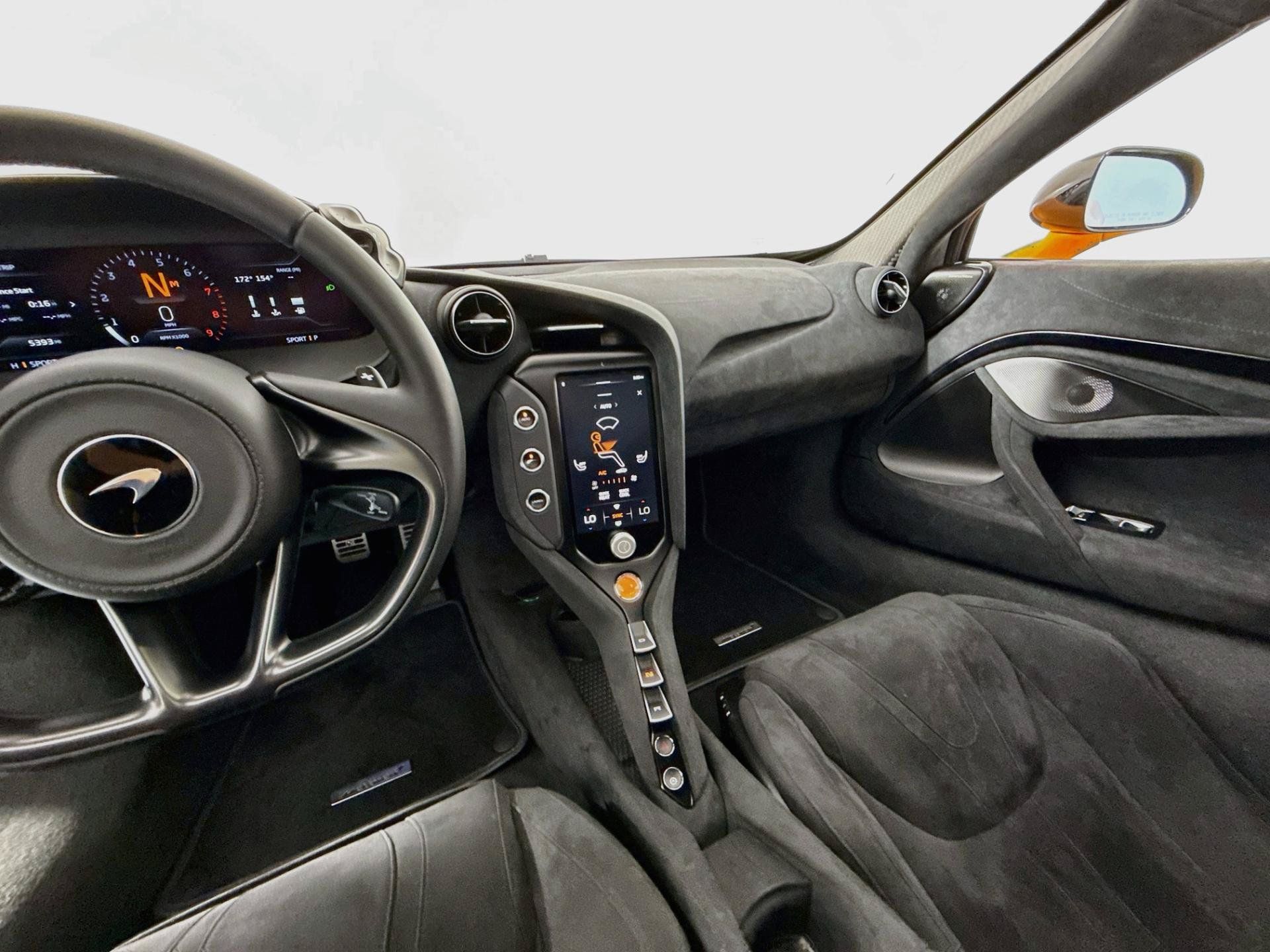 Used 2025 McLaren 750S RWD image 37