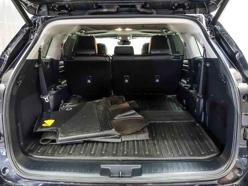 Used 2022 Toyota Highlander Limited AWD/4WD image 26