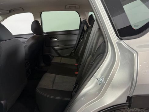 Used 2025 Nissan Rogue SV FWD image 26