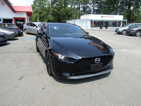Used 2019 MAZDA MAZDA3 AWD Hatchback w/ Premium Pkg image 11