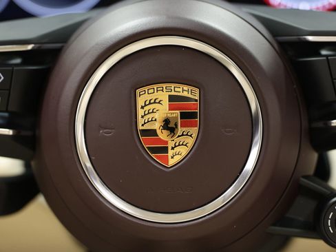 Used 2023 Porsche Panamera 4 Platinum Edition image 28