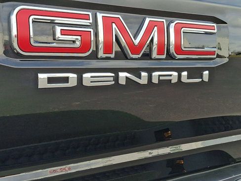 Certified 2023 GMC Canyon Denali w/ Denali Black Edition image 29