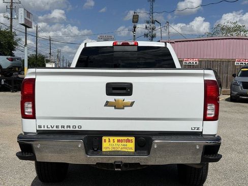 Used 2018 Chevrolet Silverado 1500 LTZ w/ Sport Package image 2