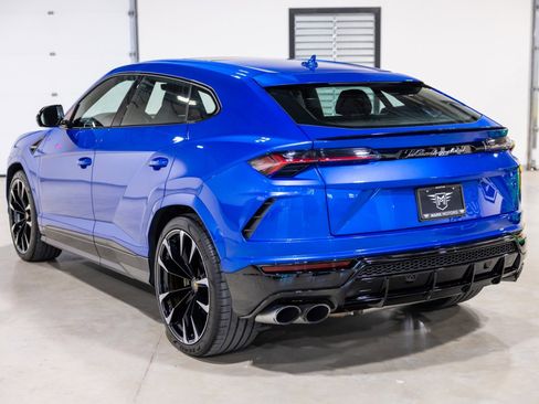 Used 2022 Lamborghini Urus image 7