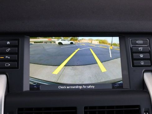 Used 2018 Land Rover Discovery Sport HSE image 39