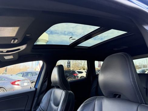 Used 2017 Volvo XC60 T6 R-Design w/ Climate Package image 16