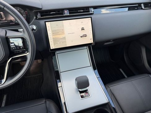 Used 2025 Land Rover Range Rover Velar S AWD/4WD image 14