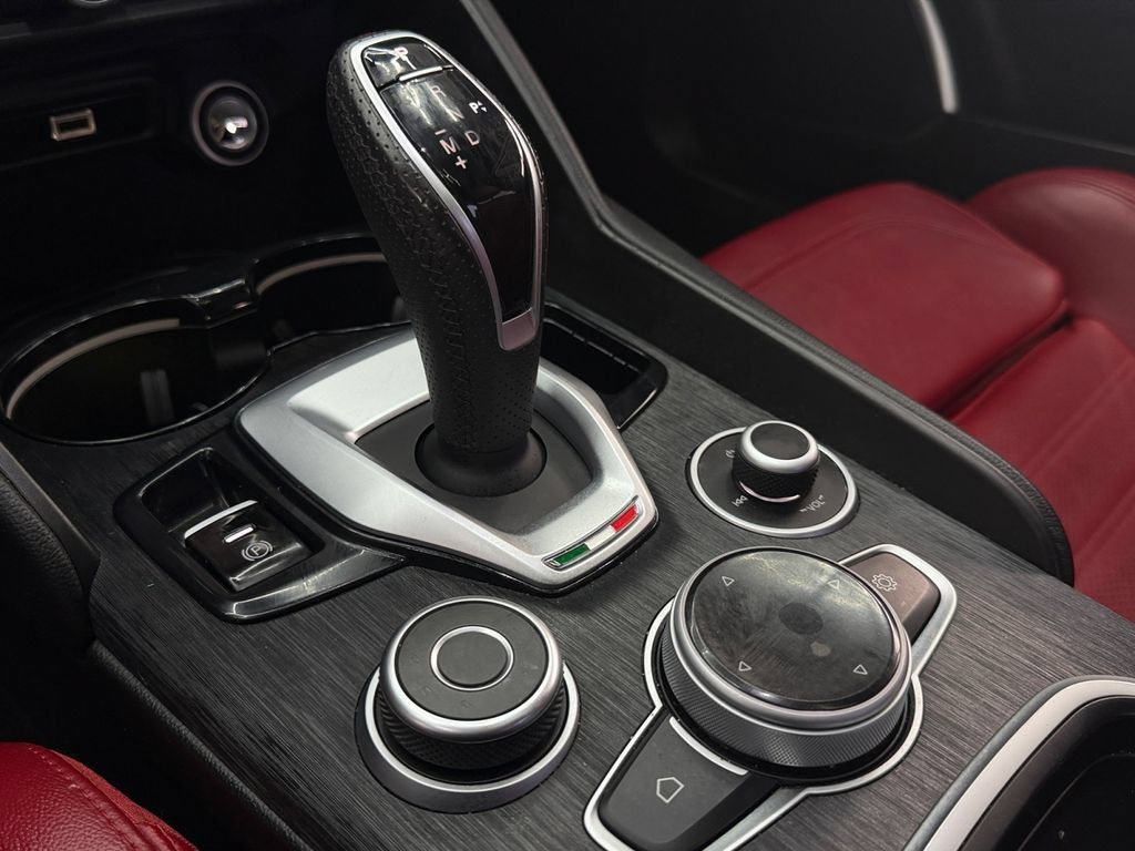Used 2023 Alfa Romeo Giulia Sprint AWD/4WD image 21