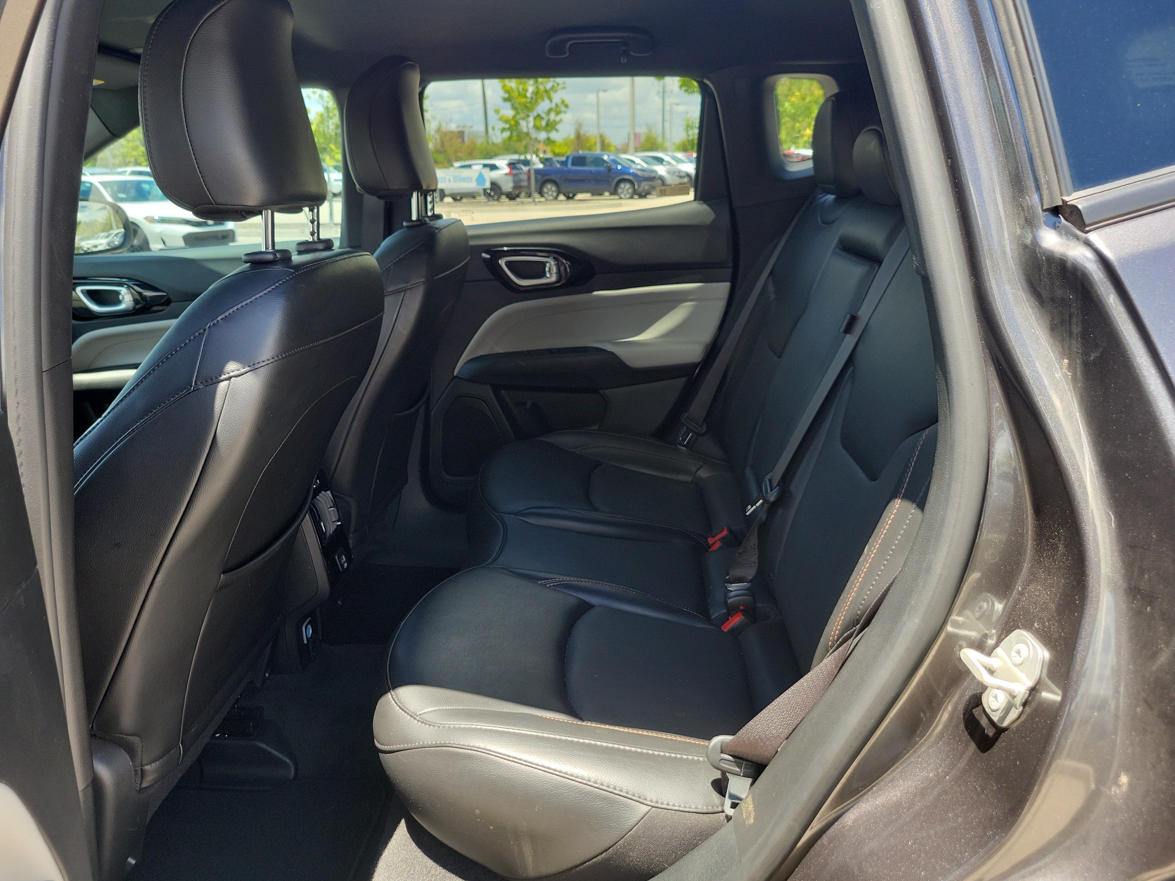 Used 2023 Jeep Compass Limited AWD/4WD image 14