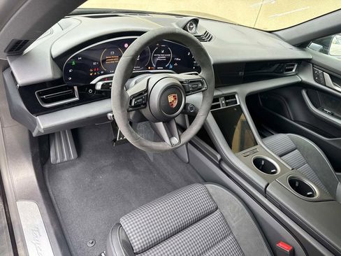 New 2025 Porsche Taycan image 5