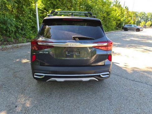 Used 2022 Kia Seltos EX AWD/4WD image 6