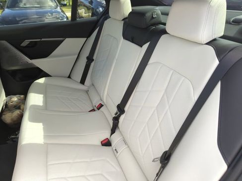 New 2026 BMW 530i w/ Premium Package image 15