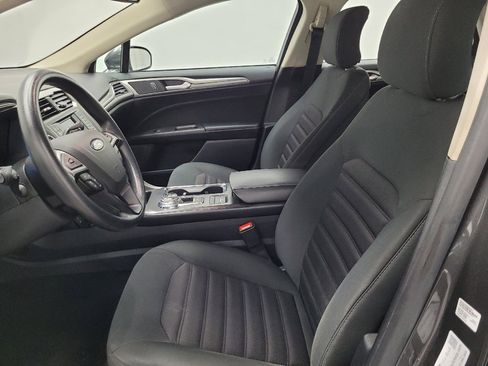 Used 2018 Ford Fusion SE image 17