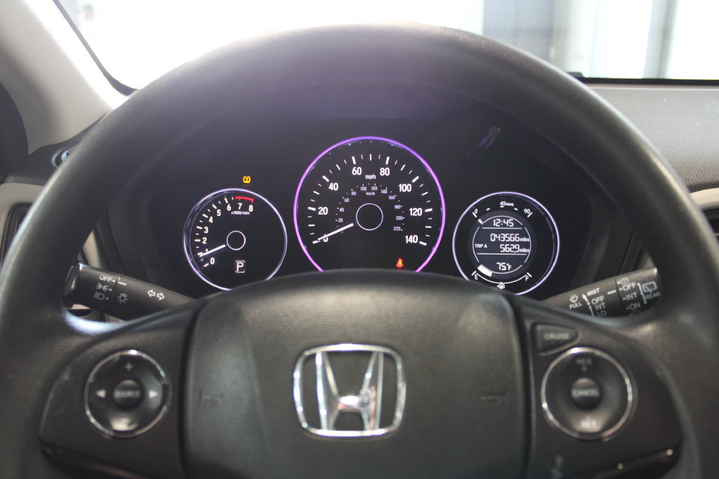 Used 2022 Honda HR-V LX image 12