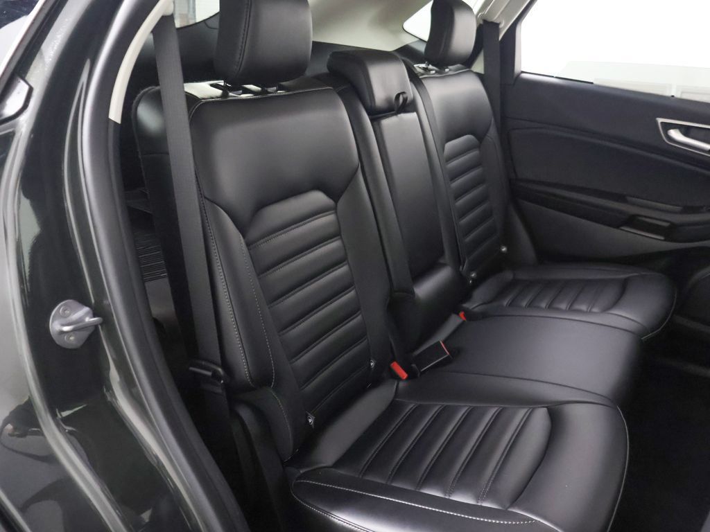 Used 2024 Ford Edge SEL w/ Convenience Package AWD/4WD image 32