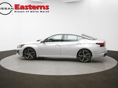 Used 2023 Nissan Altima 2.5 SR FWD image 56