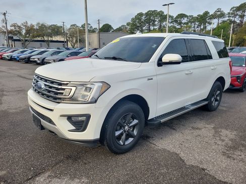 Used 2020 Ford Expedition XLT w/ FX4 Off-Road Package image 3