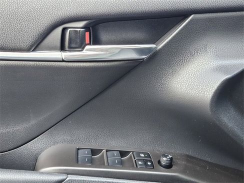 Used 2024 Toyota Camry SE image 26