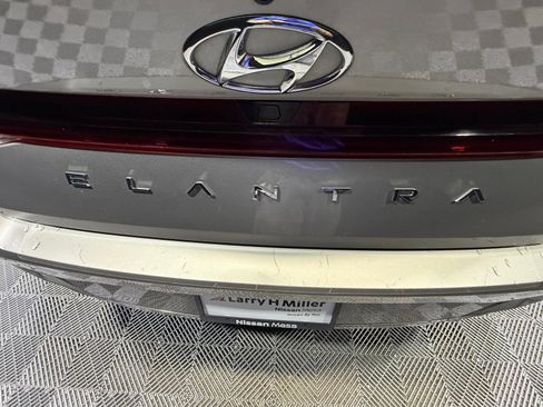 Used 2022 Hyundai Elantra SEL w/ Convenience + Premium Package FWD image 24