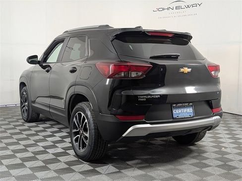 Certified 2024 Chevrolet TrailBlazer LT image 3
