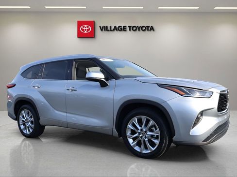 Certified 2021 Toyota Highlander Limited image 7