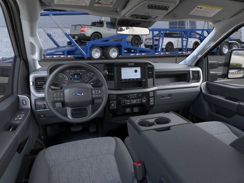 New 2026 Ford F350 4x4 Crew Cab Super Duty image 9
