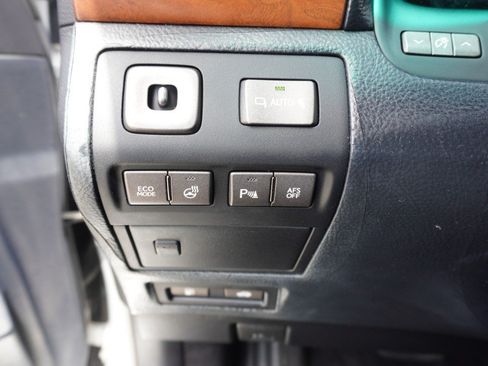 Used 2010 Lexus LS 460 w/ Sport Pkg RWD image 21