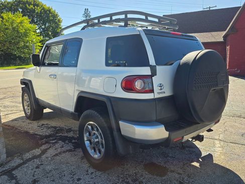 Used 2013 Toyota FJ Cruiser 4WD image 4