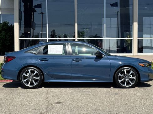 Certified 2025 Honda Civic Sport image 3