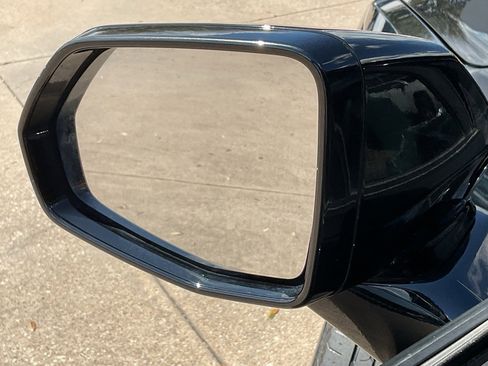 Used 2025 Chevrolet Blazer LT image 11