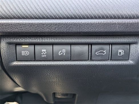 Used 2025 Toyota Camry SE image 24