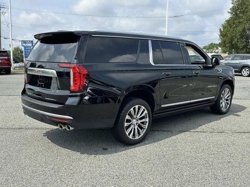 Used 2022 GMC Yukon XL Denali image 5