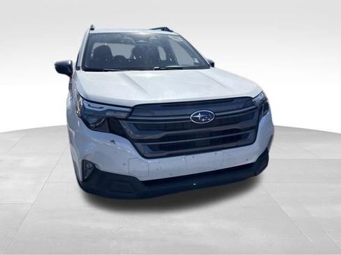 Used 2025 Subaru Forester Premium AWD/4WD image 7