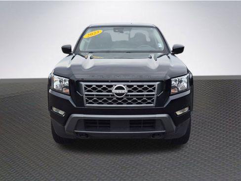 Used 2023 Nissan Frontier SV w/ Technology Package image 3
