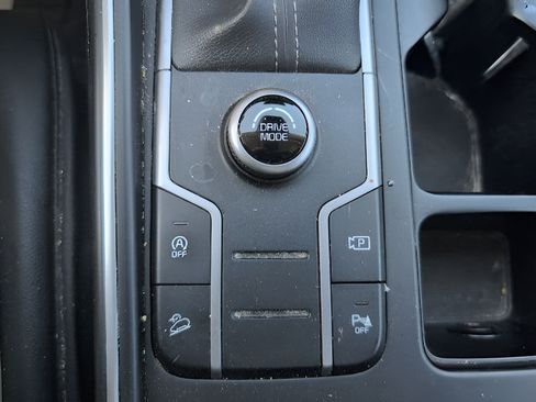 Used 2023 Kia Sorento S w/ Panoramic Sunroof Package FWD image 22