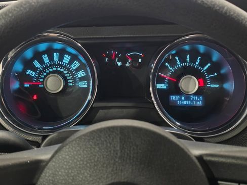 Used 2012 Ford Mustang Coupe image 6