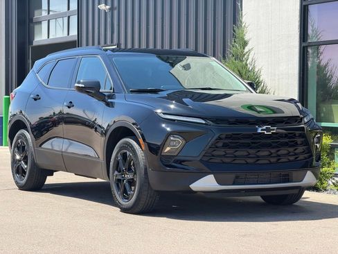 Used 2024 Chevrolet Blazer LT w/ Midnight/Sport Edition AWD/4WD image 4
