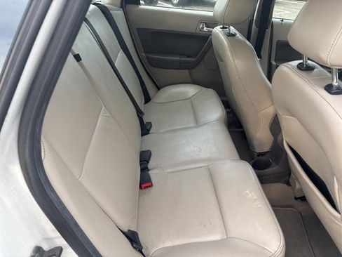 Used 2011 Ford Focus SEL w/ 301A Rapid Spec Order Code image 7