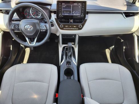 Used 2022 Toyota Corolla Cross LE w/ Moonroof Package AWD/4WD image 12
