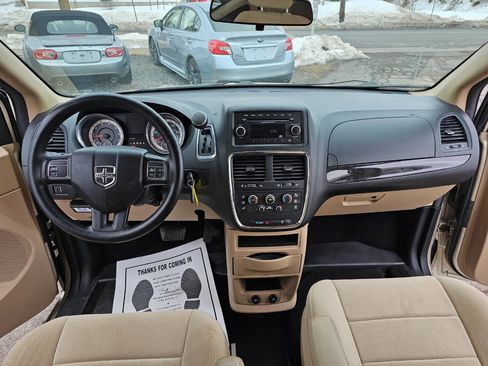 Used 2014 Dodge Grand Caravan SXT image 10