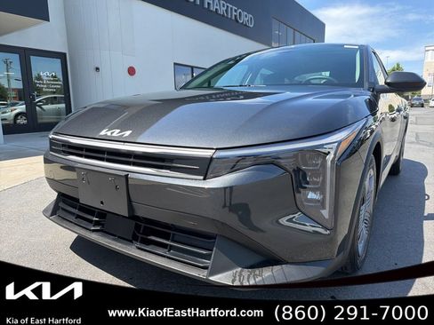Used 2025 Kia K4 FWD image 3