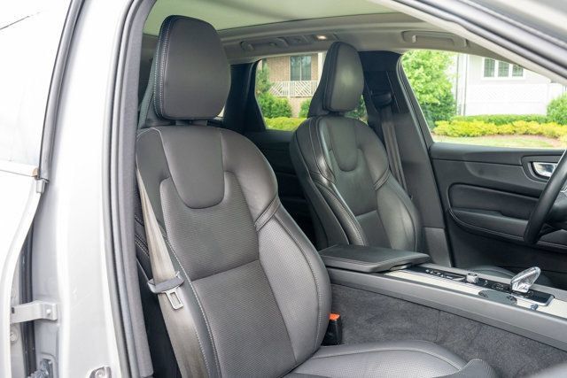 Used 2024 Volvo XC60 B5 Plus w/ Protection Package Premier AWD/4WD image 46