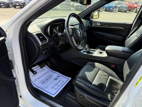 Used 2018 Jeep Grand Cherokee Overland image 10