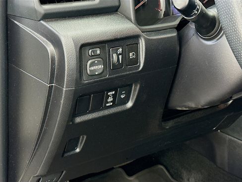 Used 2022 Toyota 4Runner TRD Off-Road image 17