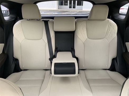 Used 2023 Lexus RX 350h image 31